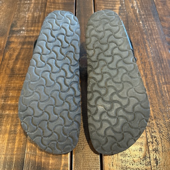 Black Birkenstock Gizeh Flip Flop Sandals - Picture 7 of 7